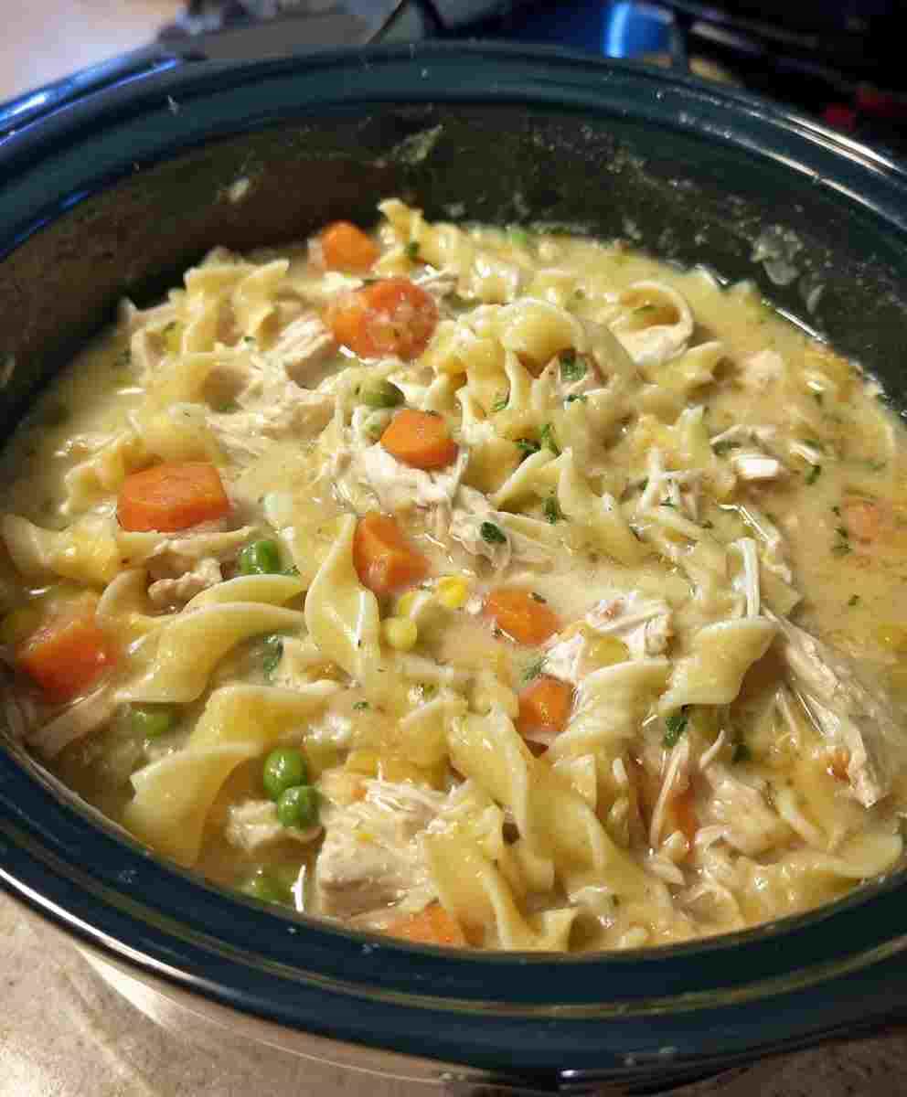 Crockpot Chicken and Noodles